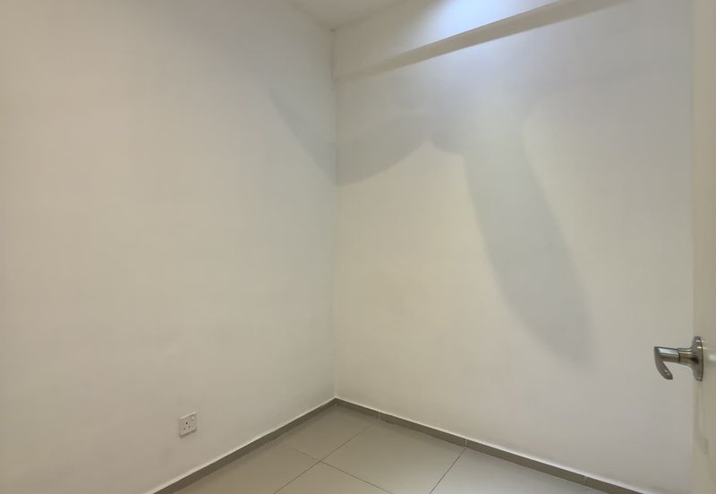 Gravit8 @ Klang South