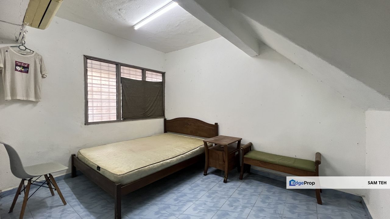 Renovated, 3-sty House For Sale | Seksyen 25, Shah Alam (Taman Sri Muda), Shah Alam, Selangor, Shah Alam