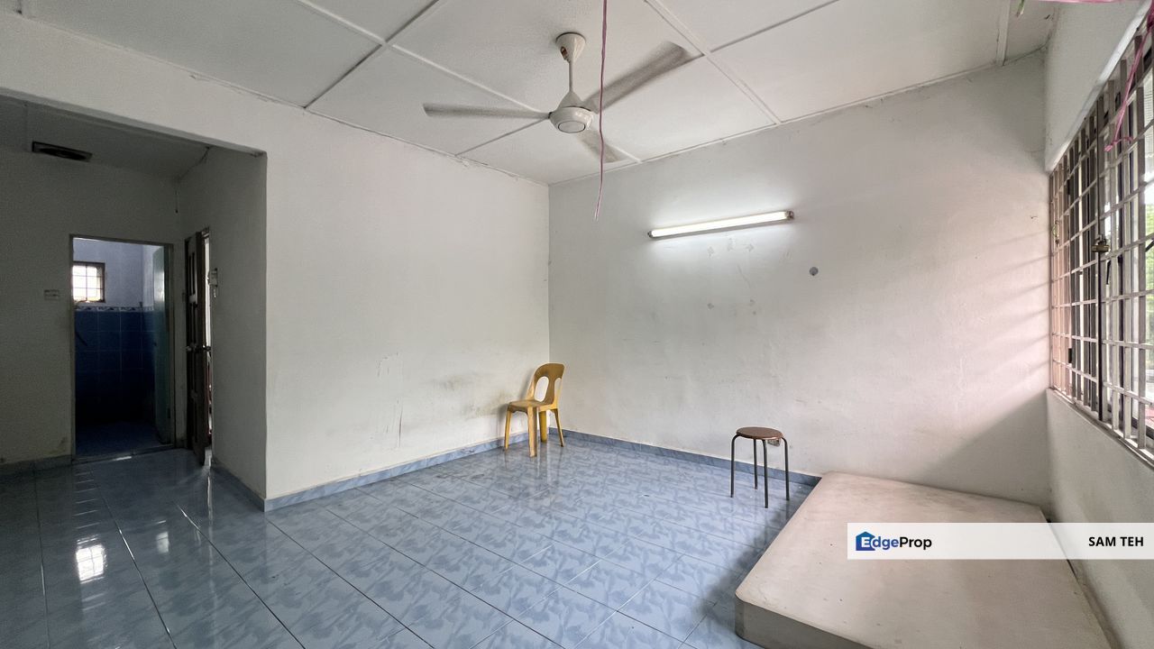 Renovated, 3-sty House For Sale | Seksyen 25, Shah Alam (Taman Sri Muda), Shah Alam, Selangor, Shah Alam