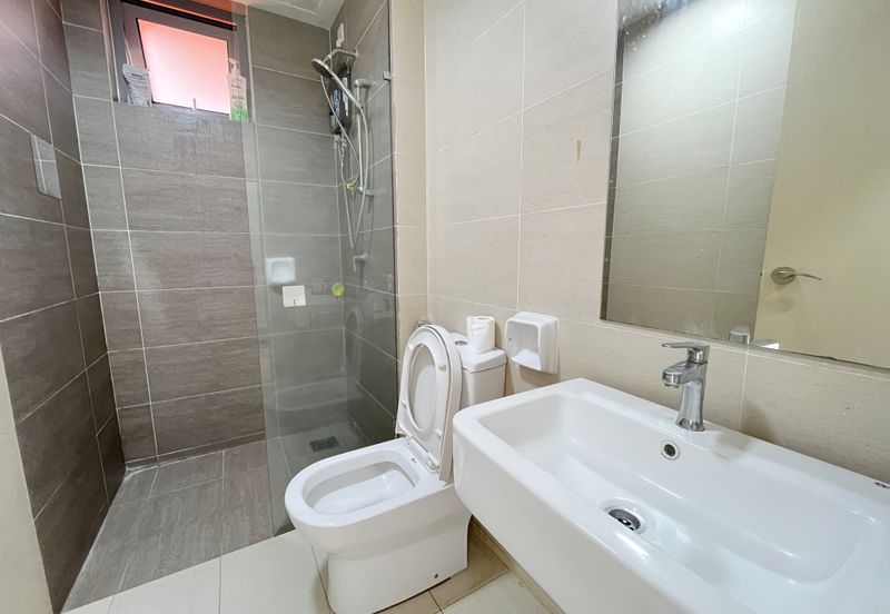 Gravit8 @ Klang South