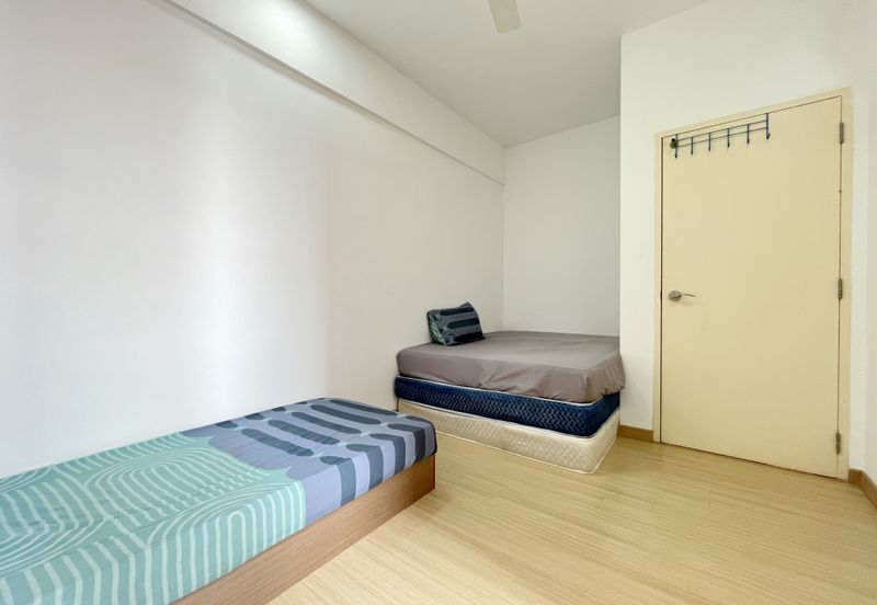 Gravit8 @ Klang South