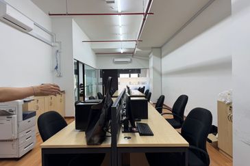 Quayside Shoppes, Amber Residence