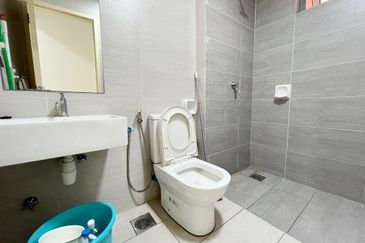 Gravit8 @ Klang South