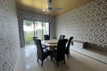Duta Villa, Setia Alam