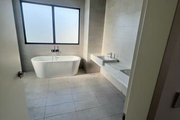 Freesia Residences @ Tropicana Aman