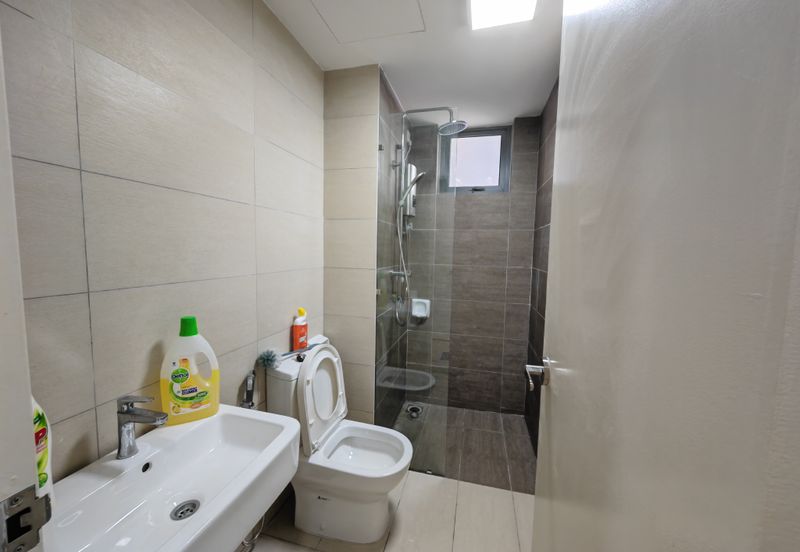 Gravit8 @ Klang South