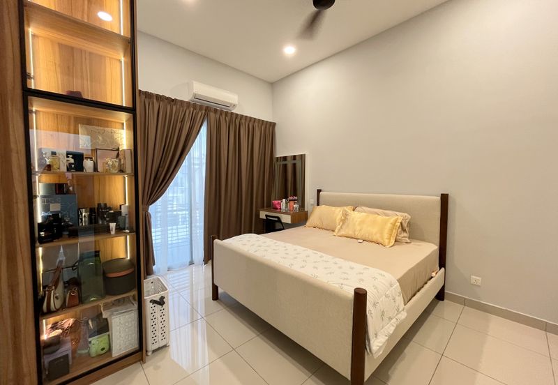 Robin @ Bandar Rimbayu