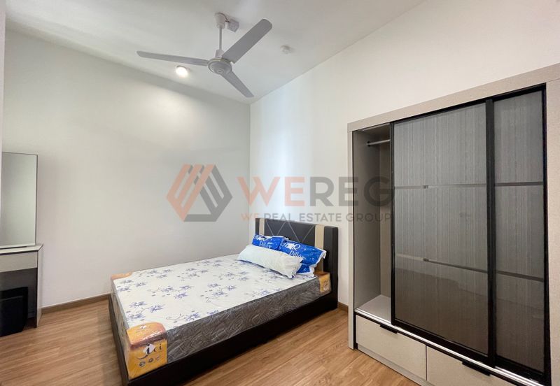 The Tresor @ Gravit 8 *