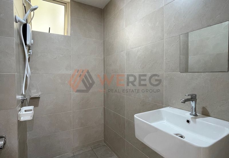 The Tresor @ Gravit 8 *