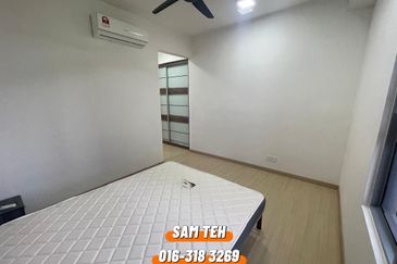 Gravit8 @ Klang South