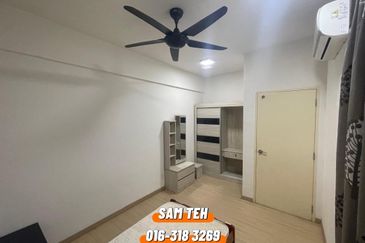 Gravit8 @ Klang South