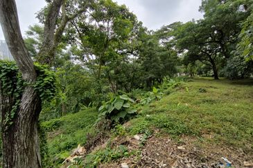 Freehold Bungalow Land @ Country Heights Damansara