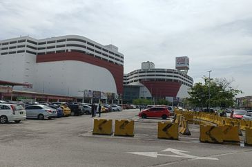 GM Klang Wholesale City