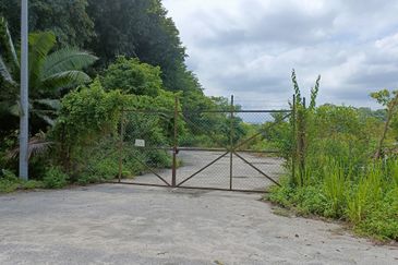 Industry Land For Sale At Slim River