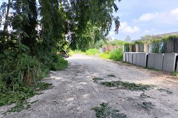 Industry Land For Sale At Slim River