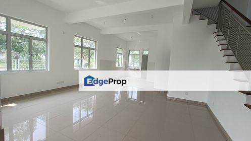 Double Storey End lot for sale at Bandar Bayuemas , Selangor, Klang