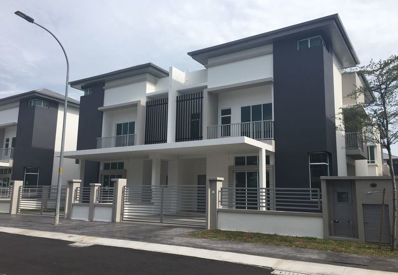 Semi D house for at Canary Garden Bdr Bestari 