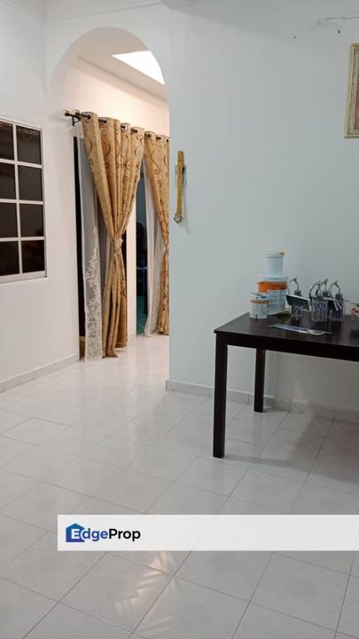 House sale at Taman maznah klang, Selangor, Klang