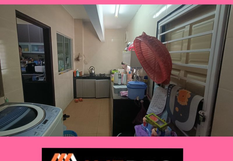 Double Storey house for sale at Tmn Sentosa klang 