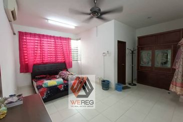 Double Storey house for sale at Bandar Puteri Klang 
