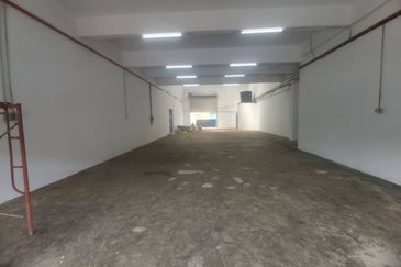 Light industry Warehouse For Sale at Pandamaran 