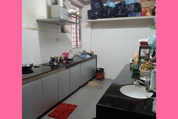 Vista Indah Putra Apartment for sale at Taman Bayu klang