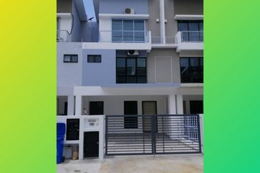 2.5 Storey Terrace house for sale at Setia alam