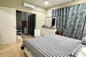 Double Storey house for sale at Bandar bukit raja klang