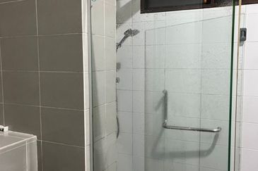 Double Storey house for sale at Bandar bukit raja klang