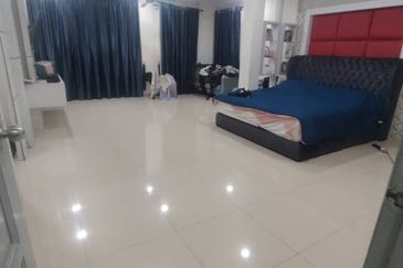 Double Storey Conner lot for sale at Bandar Putra klang