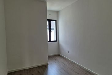 Double Storey house for sale at Bandar bukit raja klang