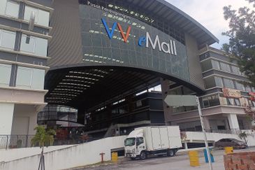 Commercial Retail Shop for sale at Klang 