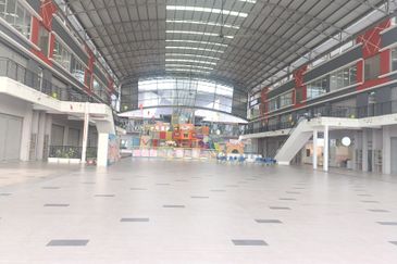 Commercial Retail Shop for sale at Klang 