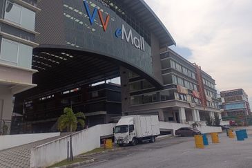 Commercial Retail Shop for sale at Klang 