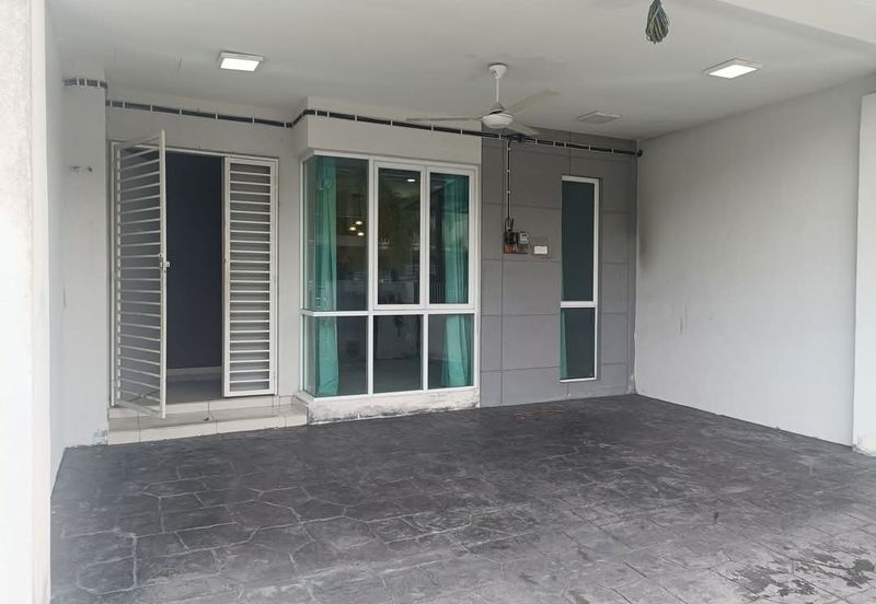 Double Storey End lot for Rental at Taman Plumeria Jenjarom banting 