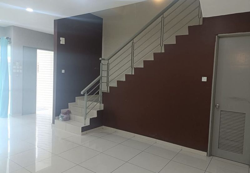 Double Storey End lot for Rental at Taman Plumeria Jenjarom banting 