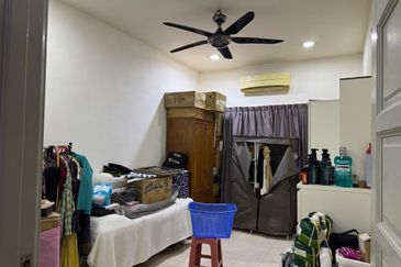 Double Storey house for sale at Taman sejati klang 