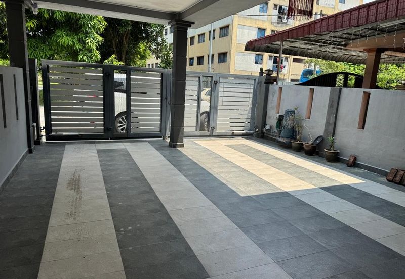 Double Storey house for sale at Taman sejati klang 