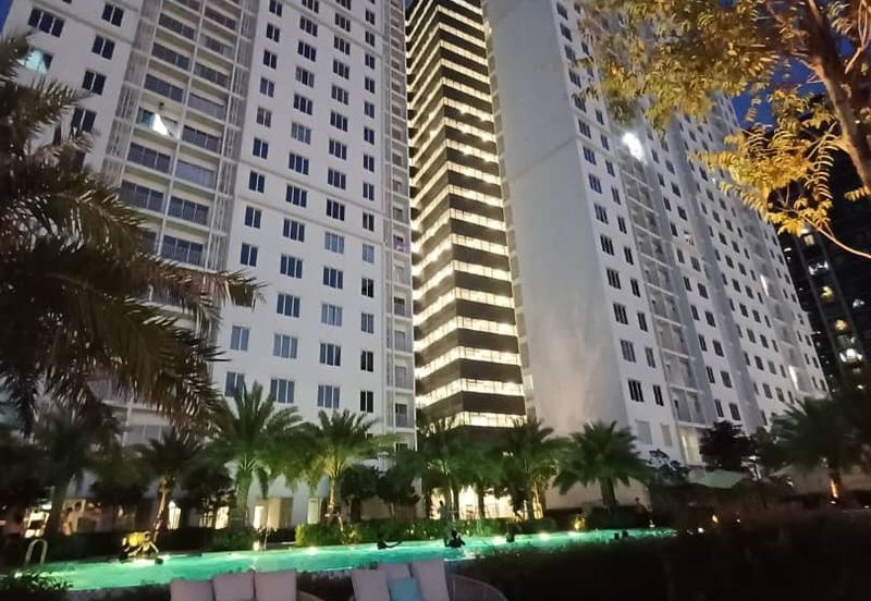 The Tresor @ Gravit 8 *