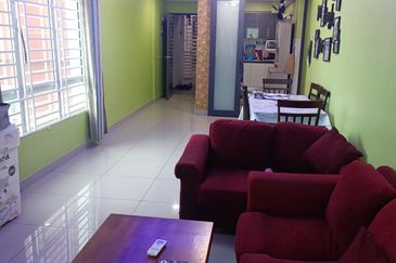 Palm Garden Apparment for sale at klang