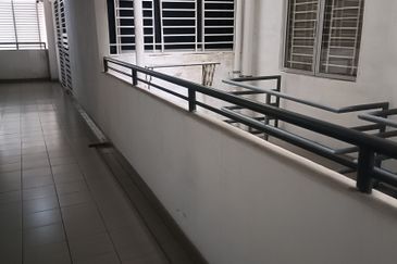 Palm Garden Apparment for sale at klang