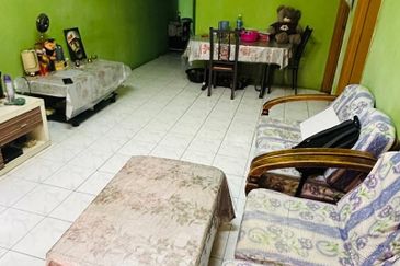 Shop lot apartment for sale at bukit tinggi klang 