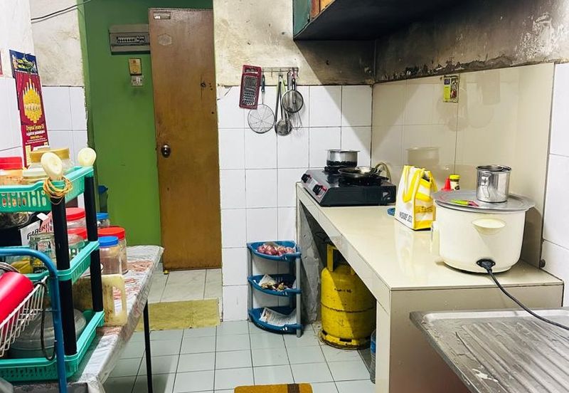 Shop lot apartment for sale at bukit tinggi klang 