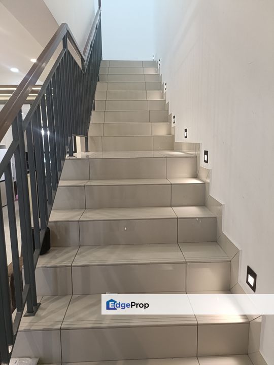 Double Storey house for sale Robin Rimbayu Telok Panglima Garang , Selangor, Banting