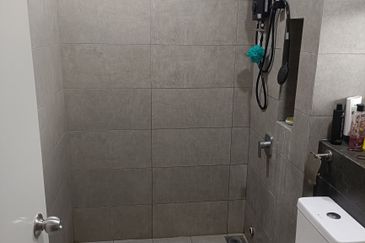 Double Storey house for sale Robin Rimbayu Telok Panglima Garang 