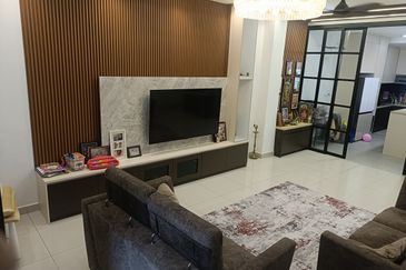 Double Storey house for sale Robin Rimbayu Telok Panglima Garang 