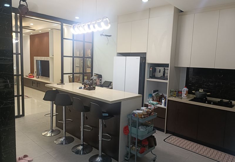 Double Storey house for sale Robin Rimbayu Telok Panglima Garang 