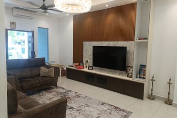 Double Storey house for sale Robin Rimbayu Telok Panglima Garang 