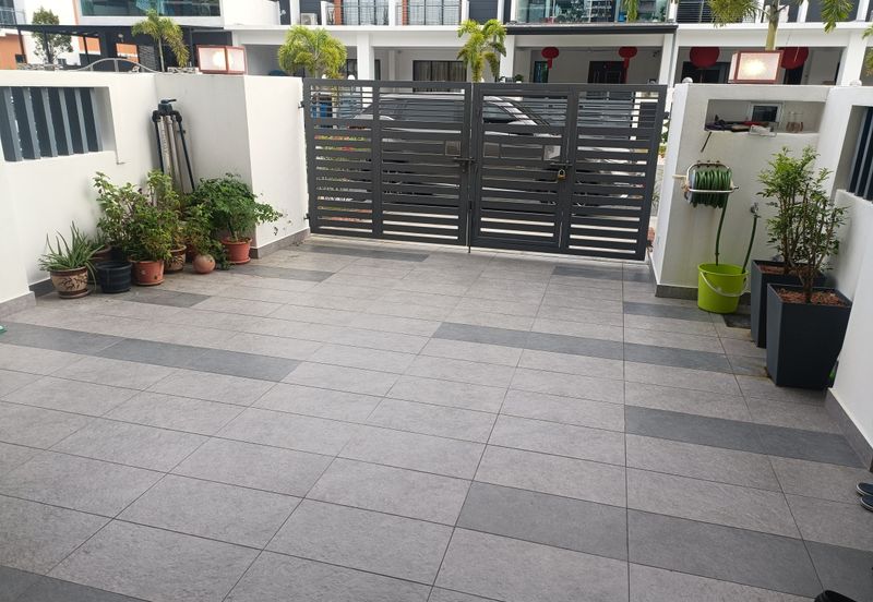 Double Storey house for sale Robin Rimbayu Telok Panglima Garang 