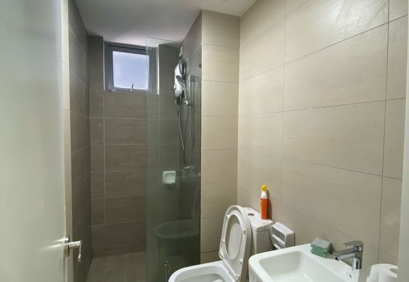 Adria Residence @ Gravit8